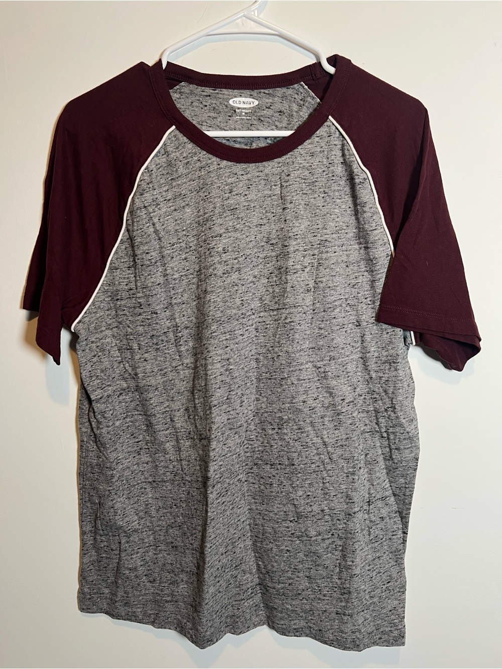 🎉5/$25 Old Navy Gray soft washed Raglan Short Sleeve Tee